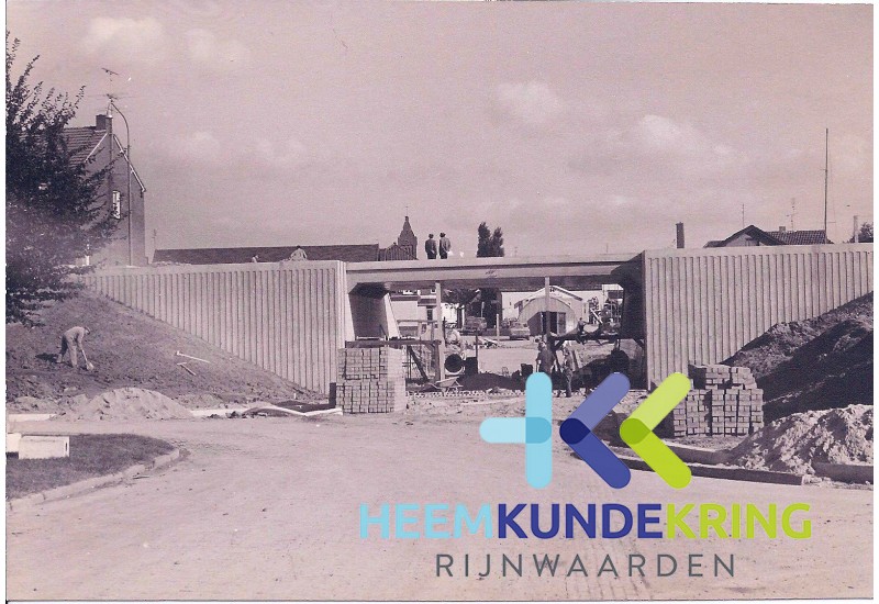 Lobith 04-1974 Bouw tunnel -Transeedijk-Komstraat (9)